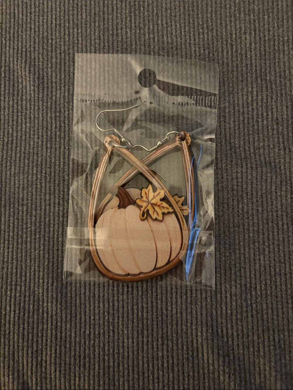 Pumpkin Wood Teardrop Earrings - White/Beige